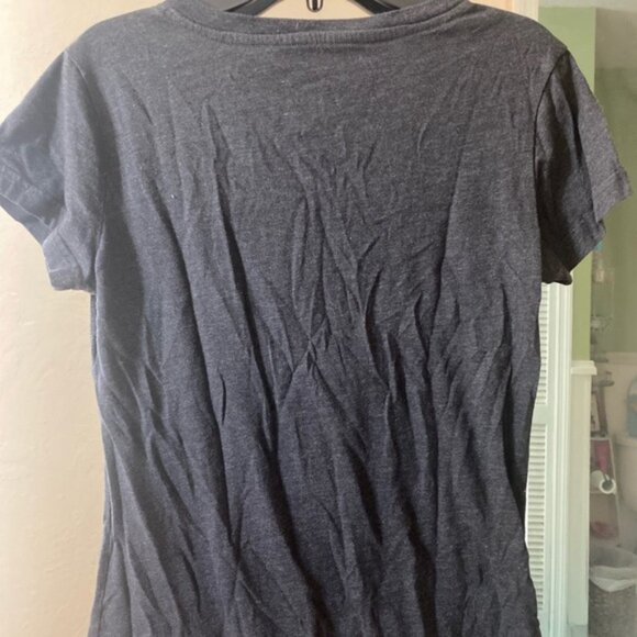 Used Guinness Black V-Neck Tee - Picture 5 of 5